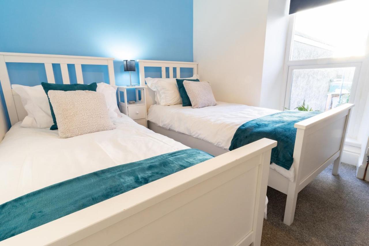 Newly-Renovated, Mid-Terrace Cottage In Портмадог Екстериор снимка