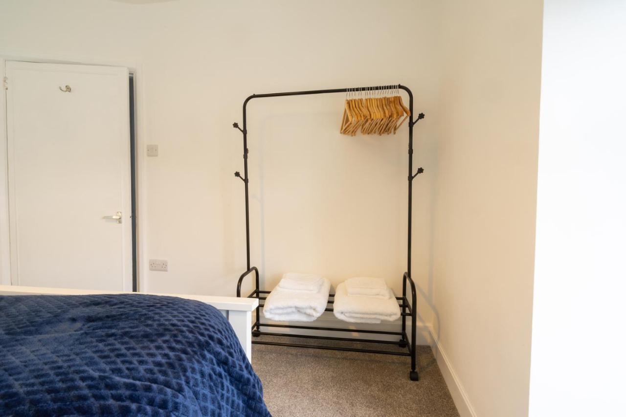 Newly-Renovated, Mid-Terrace Cottage In Портмадог Екстериор снимка