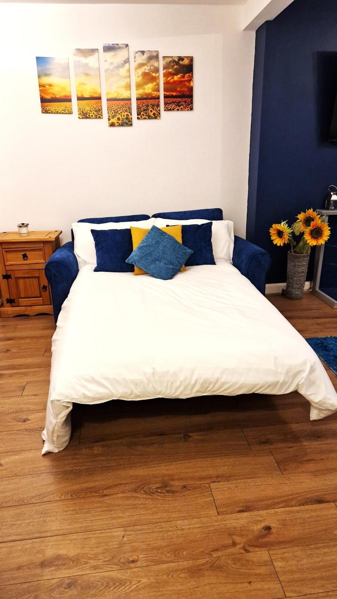 Newly-Renovated, Mid-Terrace Cottage In Портмадог Екстериор снимка
